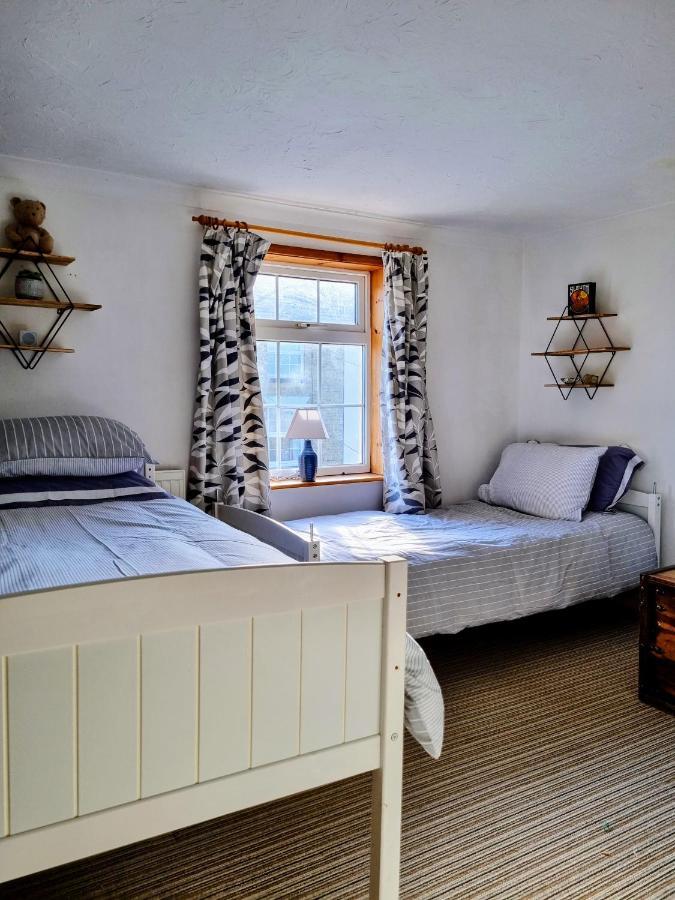 2 Bedroom House Within Walking Distance Of Town Cowes  Exterior photo